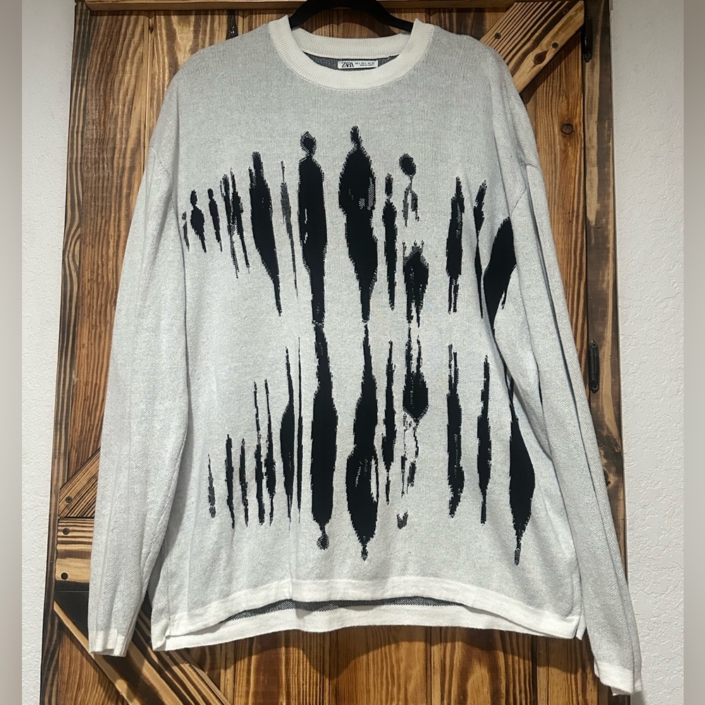 Zara Men’s Crewneck sweater white and black with liquid / shadow figures Large